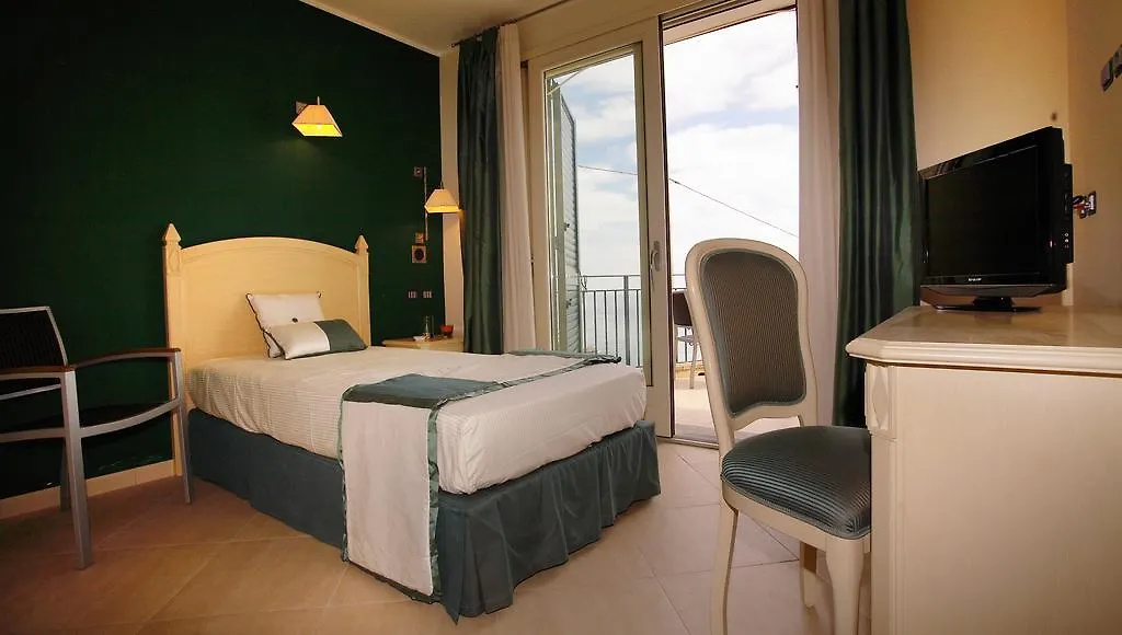 Meridiana Hotel Taormina 4*,